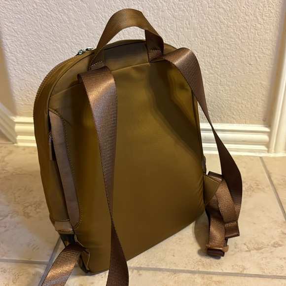 Lululemon small backpack - Picture 5 of 7